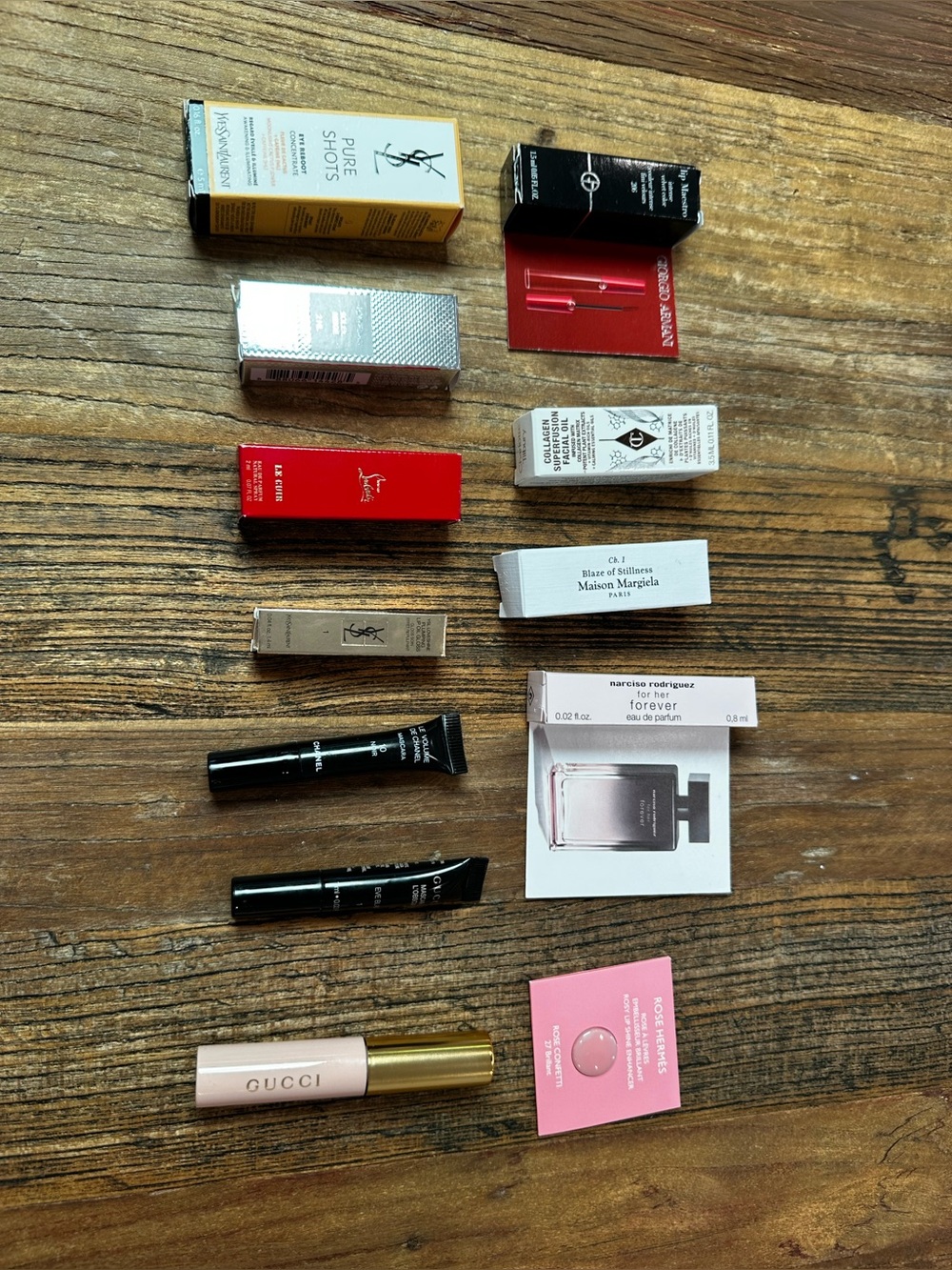 Gucci mascara and bunch of sample - - Picture 4 of 4